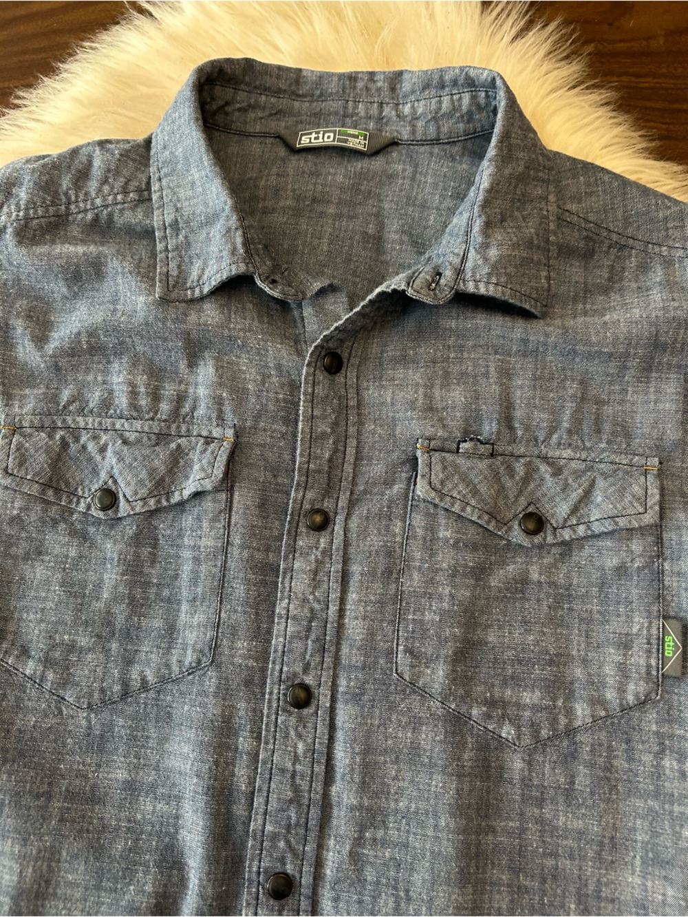 STIO ‘Ashton’ Chambray Button-Down Shirt